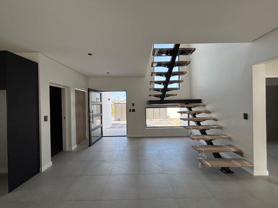 4 Bedroom Property for Sale in Sandown Western Cape